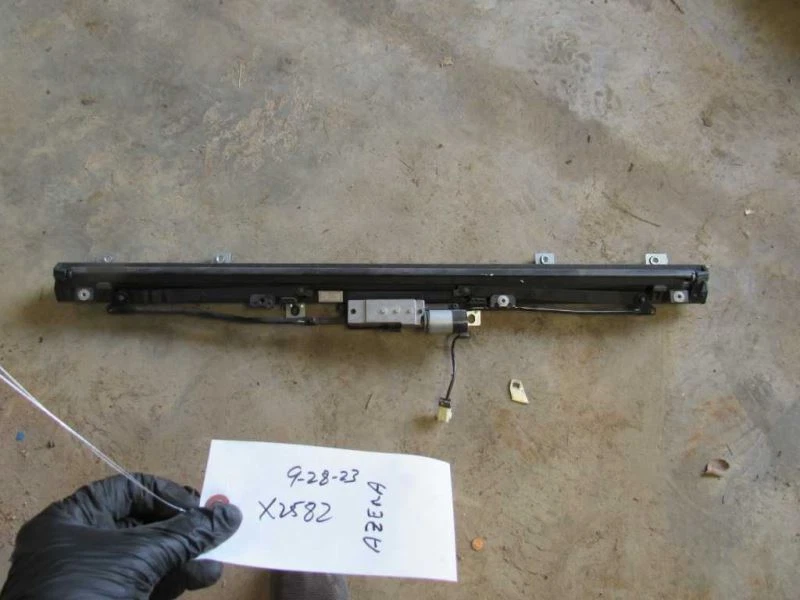 2012 2014 2015 2016 Azera 后背挡风玻璃电源可伸缩遮阳板 — 第 2/4 张图片