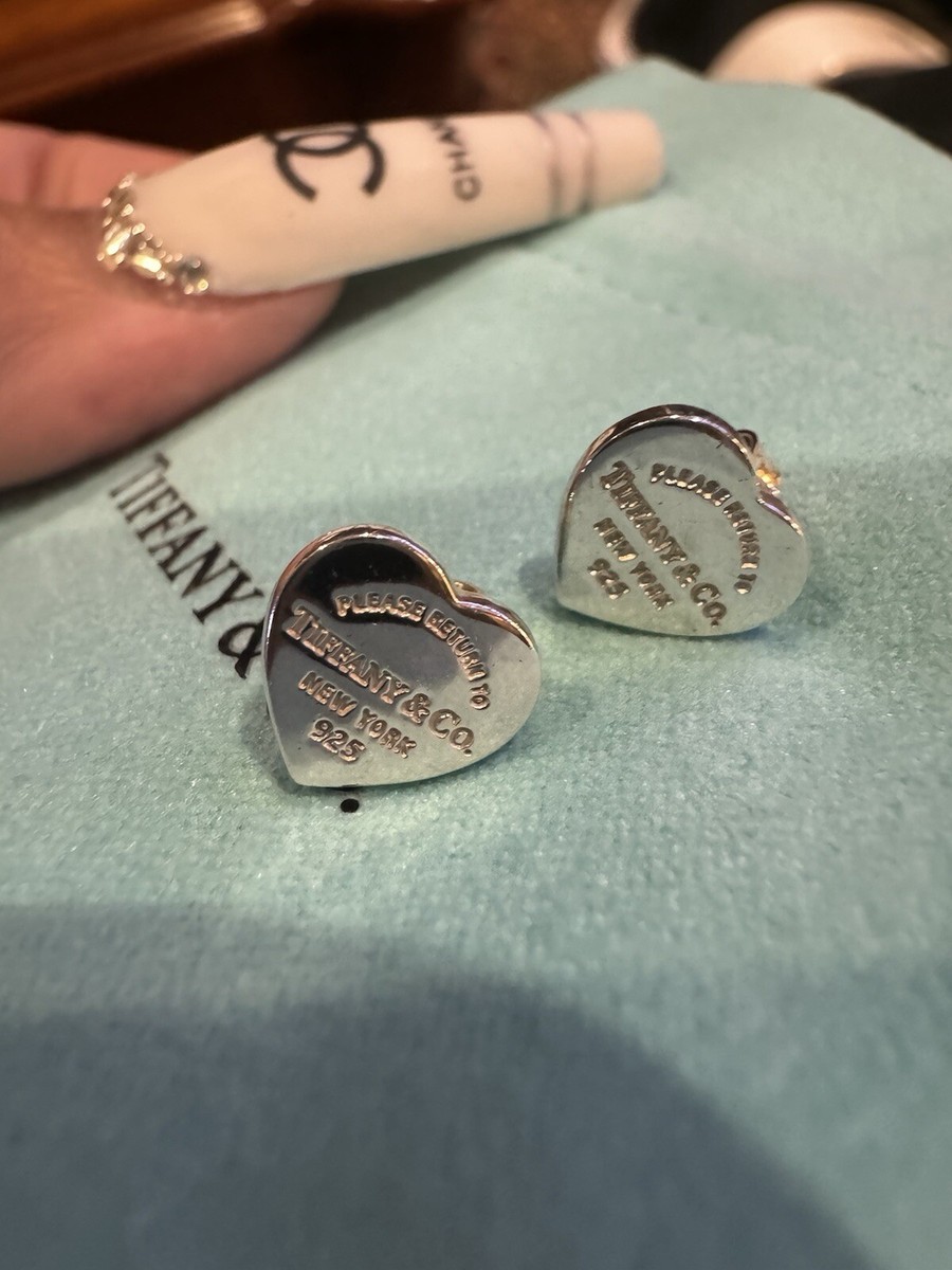 Tiffany & Co. x Supreme Stud Earrings Return to Heart Tag Tiffany & Co. x Supreme Stud Earrings Return to Heart Tag