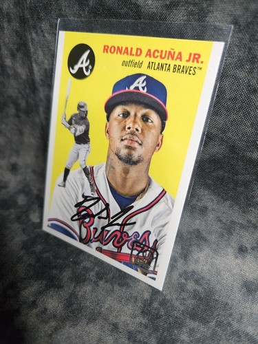 2021 Topps Update Series - 70 Years of Topps Baseball Ronald Acuña Jr. #70YT-4 - Picture 2 of 4