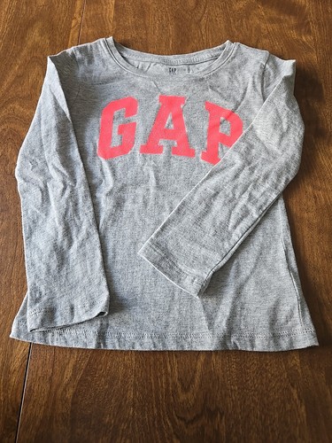 GIRLS XS TOPS. LONG SLEEVE AND SHORT SLEEVE. LOT OF 4. - Picture 10 of 10