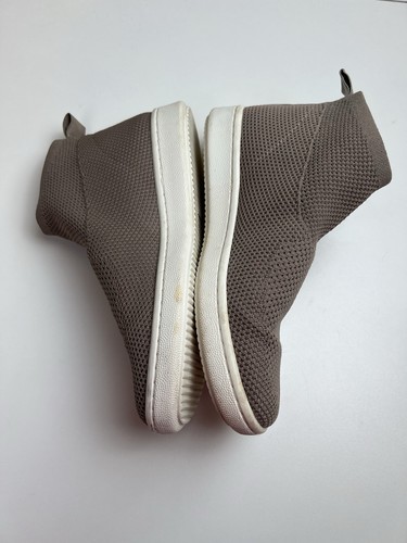 Eileen Fisher Point Recycled Stretch Knit Taupe Sneakers Size 8 - Picture 2 of 8