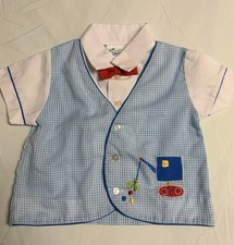 Bebé niño vintage con botones, cuna Togs 12 meses, pajarita, guinga, excavadora