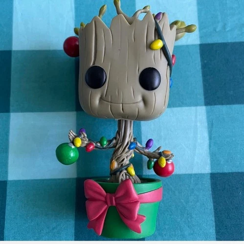 Funko Pop! Vinyl Marvel Guardians Christmas Groot With Lights & Ornaments EUC
