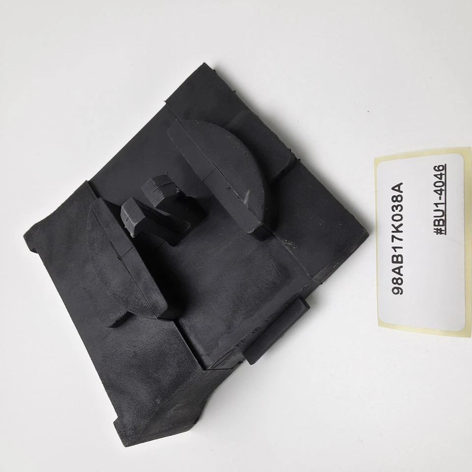 Land Rover Range Rover 2013-2019 cuña bajo ruedas 98AB17K038A Foto 4 de 4