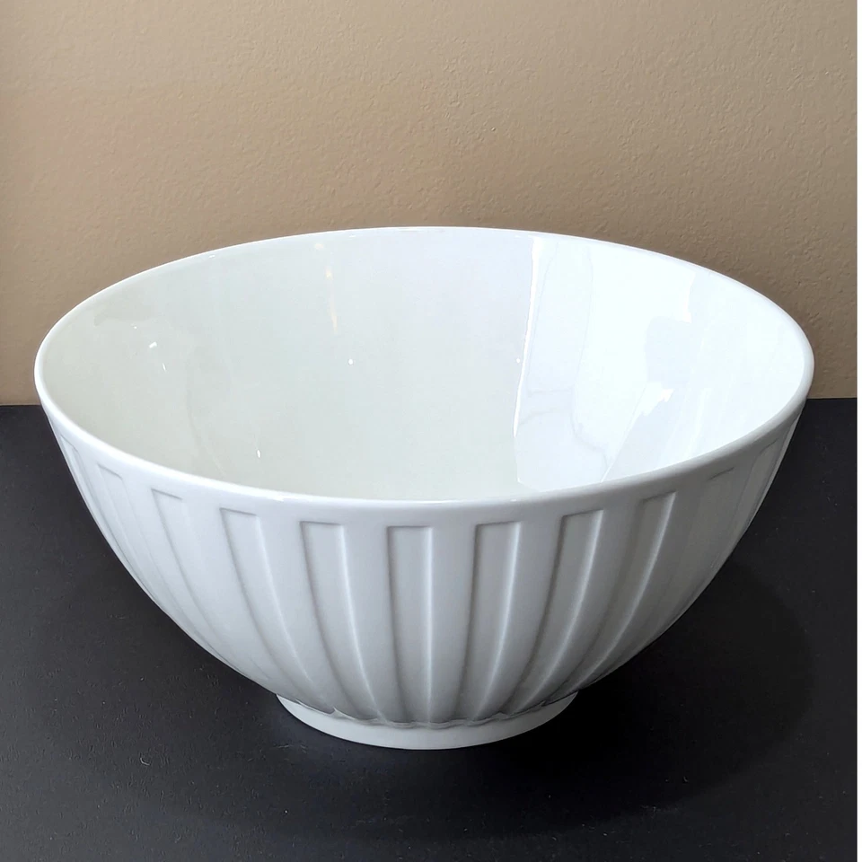 Wedgwood Noche y Día 9.5" Acanalado Tazón para Servir Hueso China Ensalada Blanco Retirado Foto 2 de 4