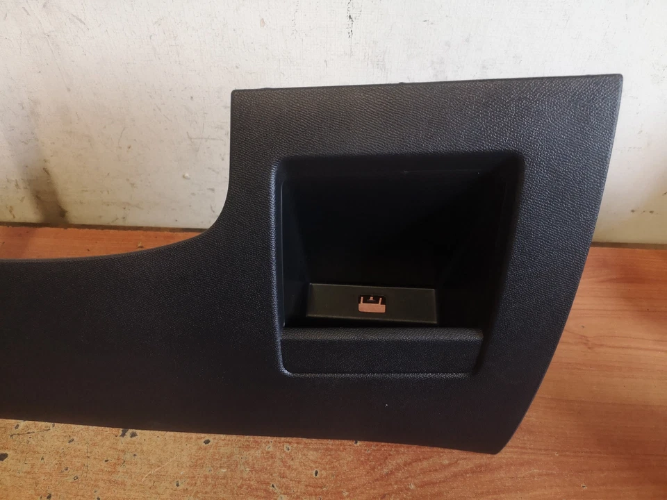 PEUGEOT 308 MK2 COLUMNA DIRECCIÓN CUBIERTA INFERIOR MOLDURA PANEL 9677541077 Foto 2 de 4