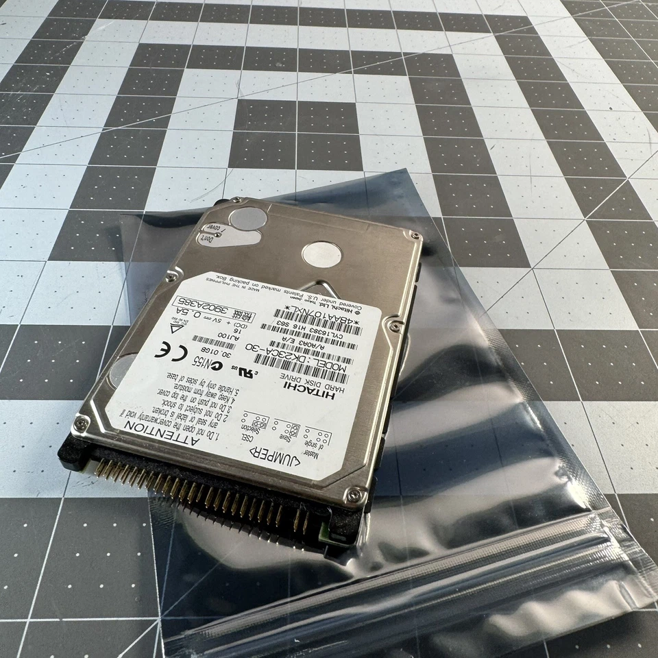 DK23CA-30 - Hitachi 30GB 4200RPM IDE/ATA 2MB Cache 2.5-inch Hard Drive TESTED - Image 4 of 4