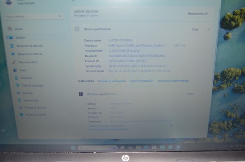 HP 17-CP1124OD AMD RYZEN 3 3250U 2.6GHZ 256GB 12GB RAM - Picture 2 of 5