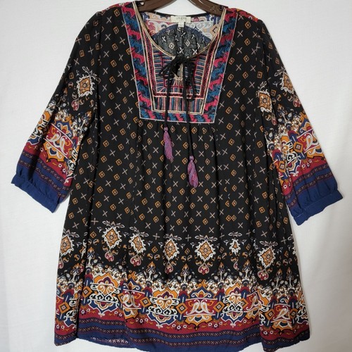 Umgee USA Damen Tunika Top Gr. L Tasseled Tie Neck Schwarz Mehrfarbig Boho Bauer - Bild 10 von 13