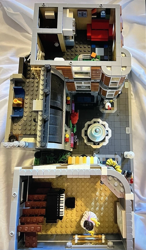 Lego 10255 Montaje Cuadrado Con Minifiguras E Instrucciones Faltan 7 Piezas Foto 4 de 4