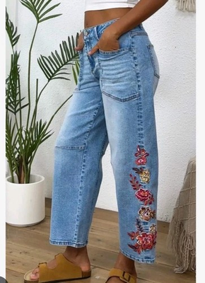 #ad Nwt Flamingals Womens Embroidered Floral Acid Wash Jeans Size Medium #80328. $36.00