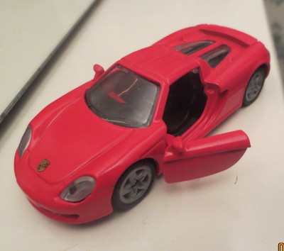 Modellauto Siku Porsche Carrera GT rot anderer Maßstab als das 4er Konvolut !