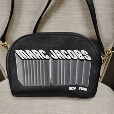 Marc Jacobs Black cross over Bag
