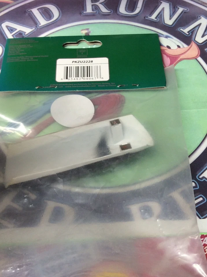 parkzone PKZU2228 Canopy: UMF-270 Stryker NewInPack USA Shipped - Image 4 of 4