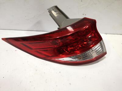 TOYOTA ESTIMA MK3 Facelift 2010 - 2015 Außen Links Rücklicht Rot 68644