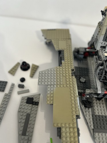 LEGO Star Wars: Imperial Star Destroyer (75055) Vader INCOMPLETO incluido - Imagen 7 de 14