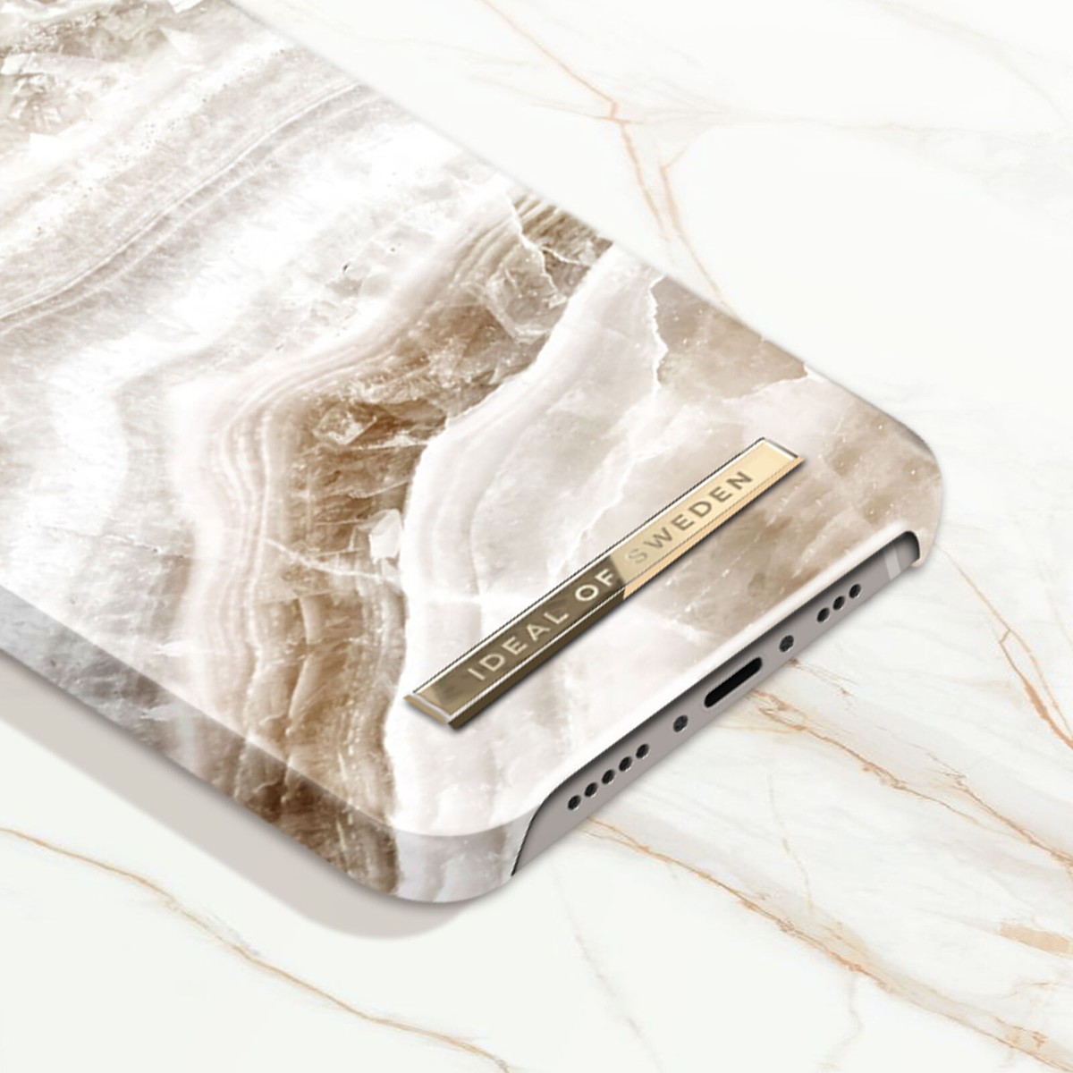 iDeal of Sweden Case for iPhone 13 Design Luxe Ultra thin