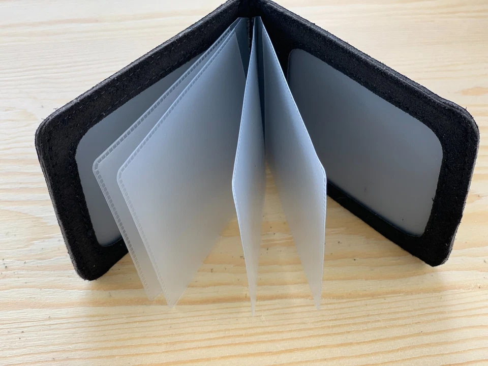 Cartera/Tarjeta de Identificación, 6 Bolsillos Cuero Sintético Negro con Logo Audi Foto 2 de 4