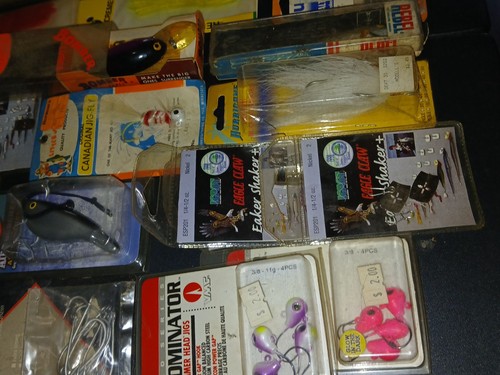 LOT Of Fishing Lures & accessories REBEL NORMAN HOOKS JIGS VMC MUSTAD EAGLE CLAW - Picture 14 of 17