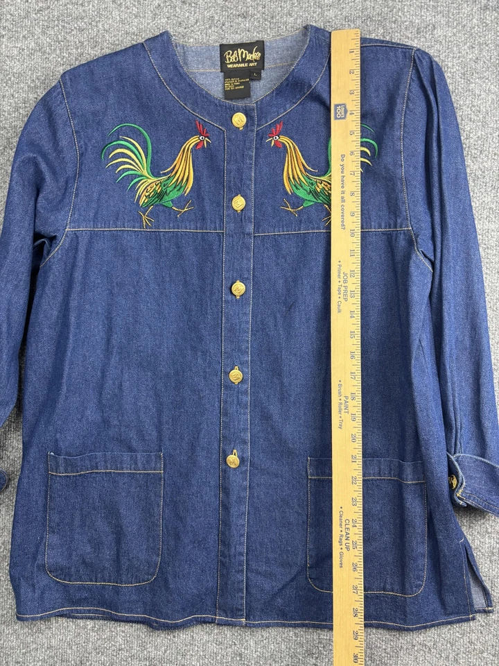 Chaqueta artística portátil Bob Mackie para mujer grande bordada botón gallo denim Foto 4 de 4
