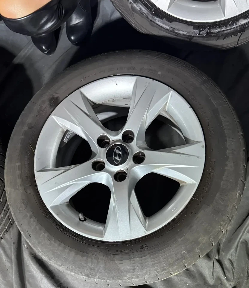 Original Hyundai i40 16 Zoll Alufelgen mit Sommerrädern 52910-3Z100 Silber - Bild 3 von 4