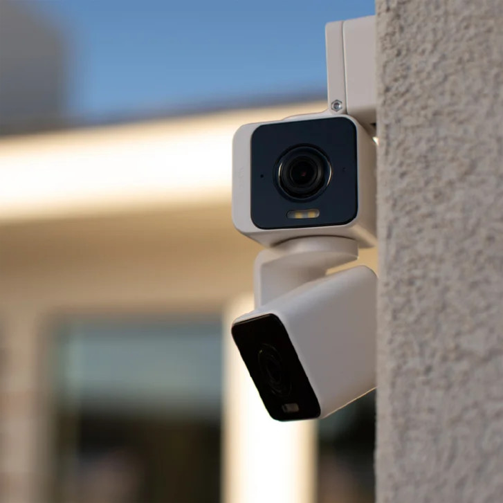 (BRAND NEW) Wyze Duo Cam Pan Indoor/Outdoor IP65 2K 360° Pan/Tilt Smart Camera