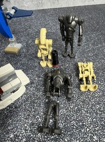 LEGO - Star Wars - Battle on Saleucami Set 75037 - Comes with 4 Droids