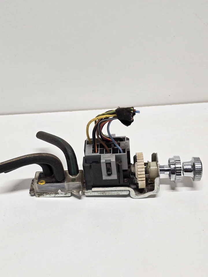 77 78 79 FORD T BIRD LTD II COUGAR OEM VACUUM HEADLIGHT SWITCH 1977 1978 1979 - Image 4 of 4