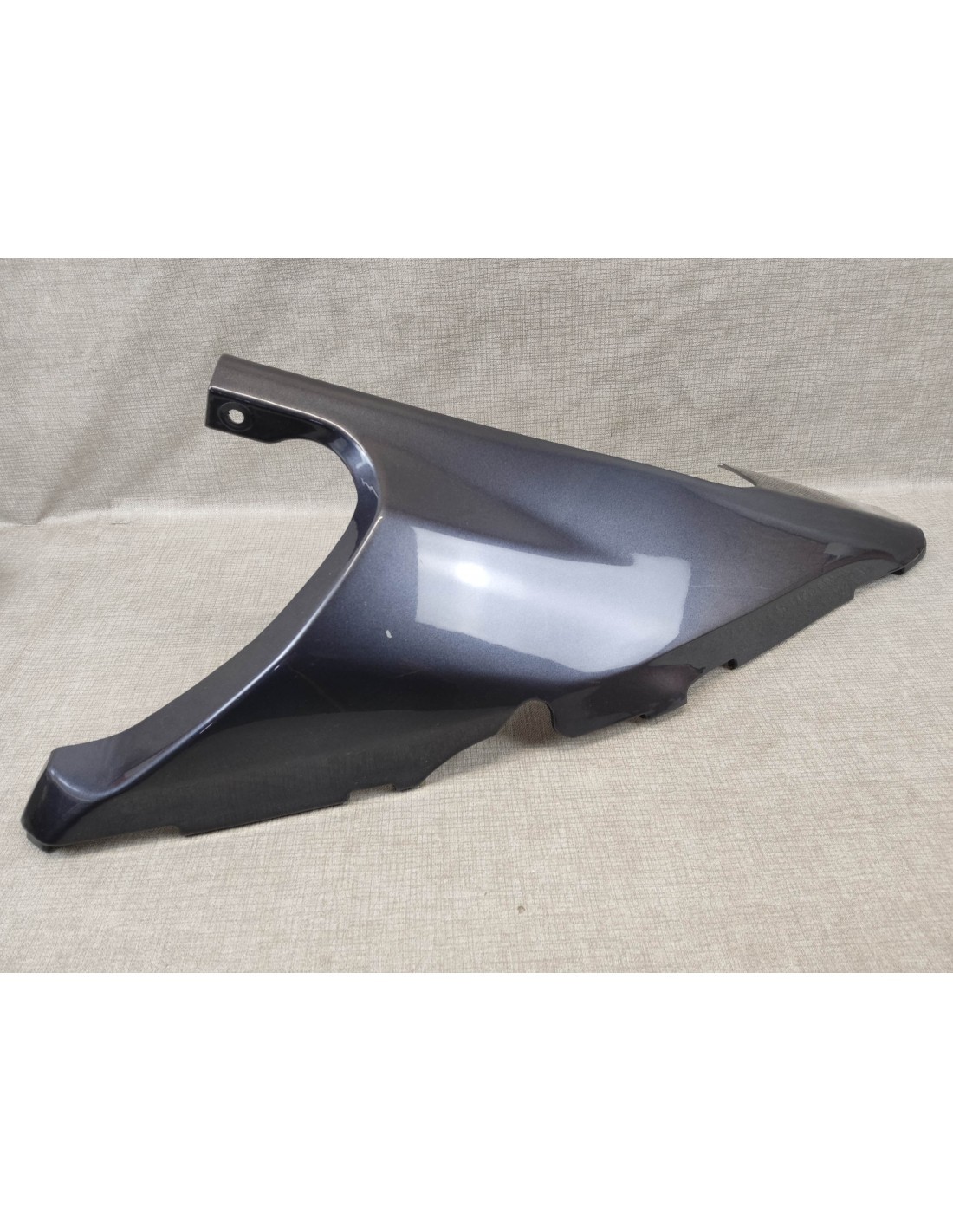 Sabot de carénage gauche CBR1000FM 91 pour remplacer flanc rayé NH206M