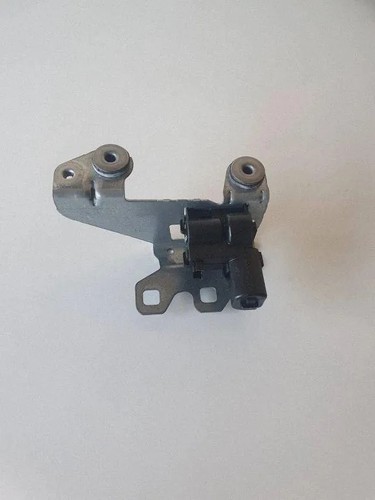 Tailgate window lock