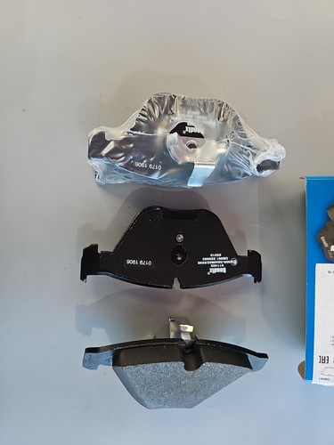 Bendix Front Brake Pads For BMW - 3 Series (E90 E91 E92) 318 320 325 2004-2011 - Picture 5 of 6