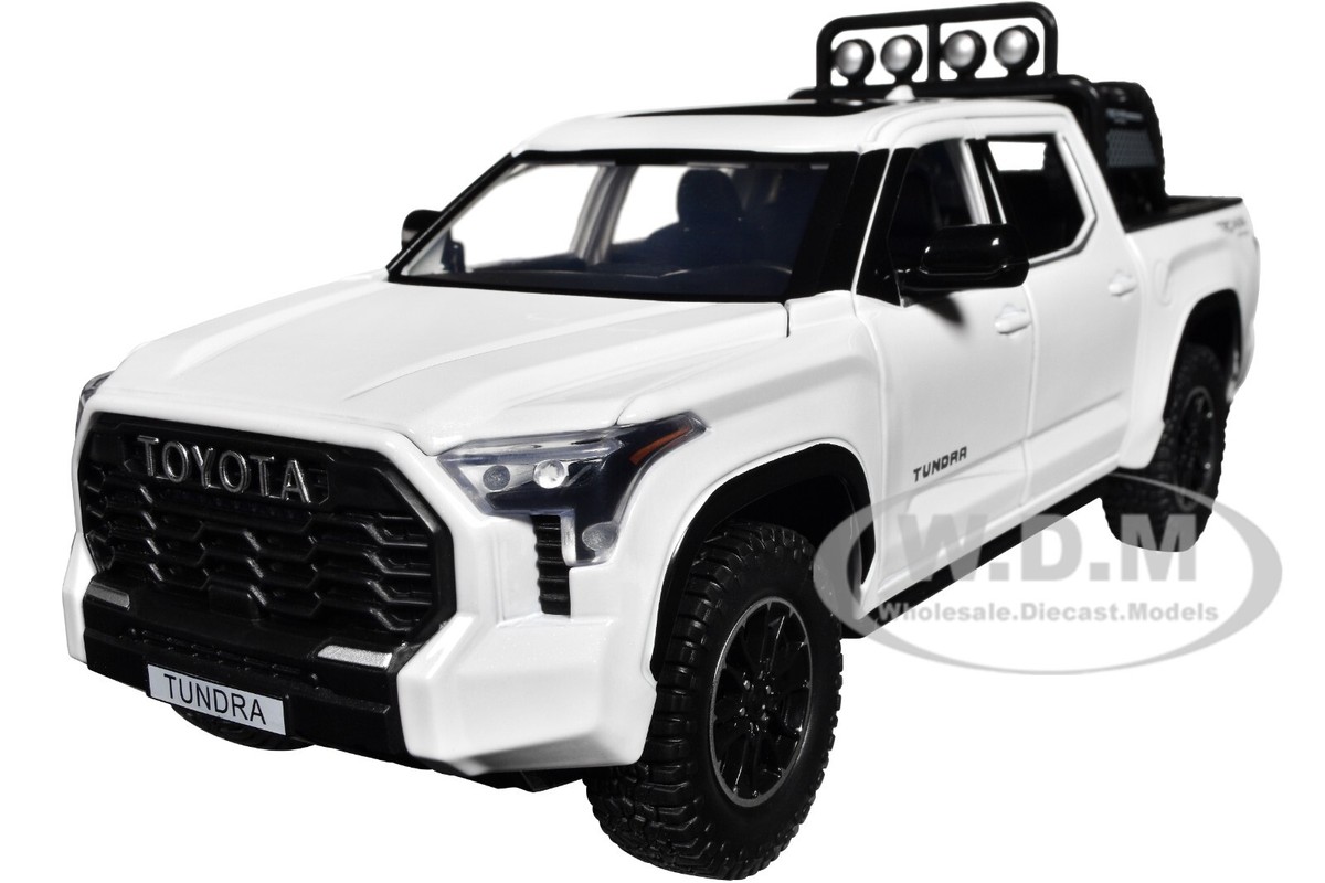 2023 TOYOTA TUNDRA TRD 4X4 PICKUP WHITE W/WHEEL RACK 1/24 DIECAST