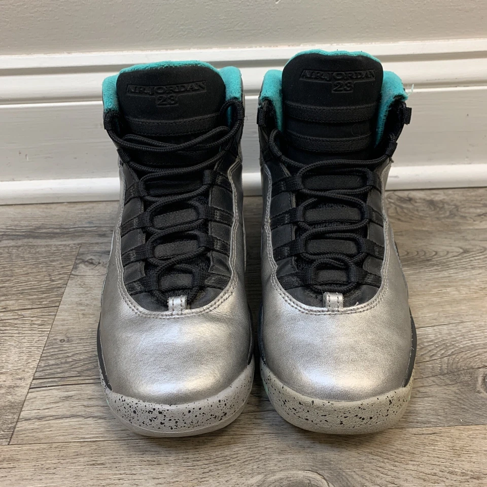 Jordan 10 Lady Liberty Size 6.5Y (Pre-Owned) - Image 2 of 4