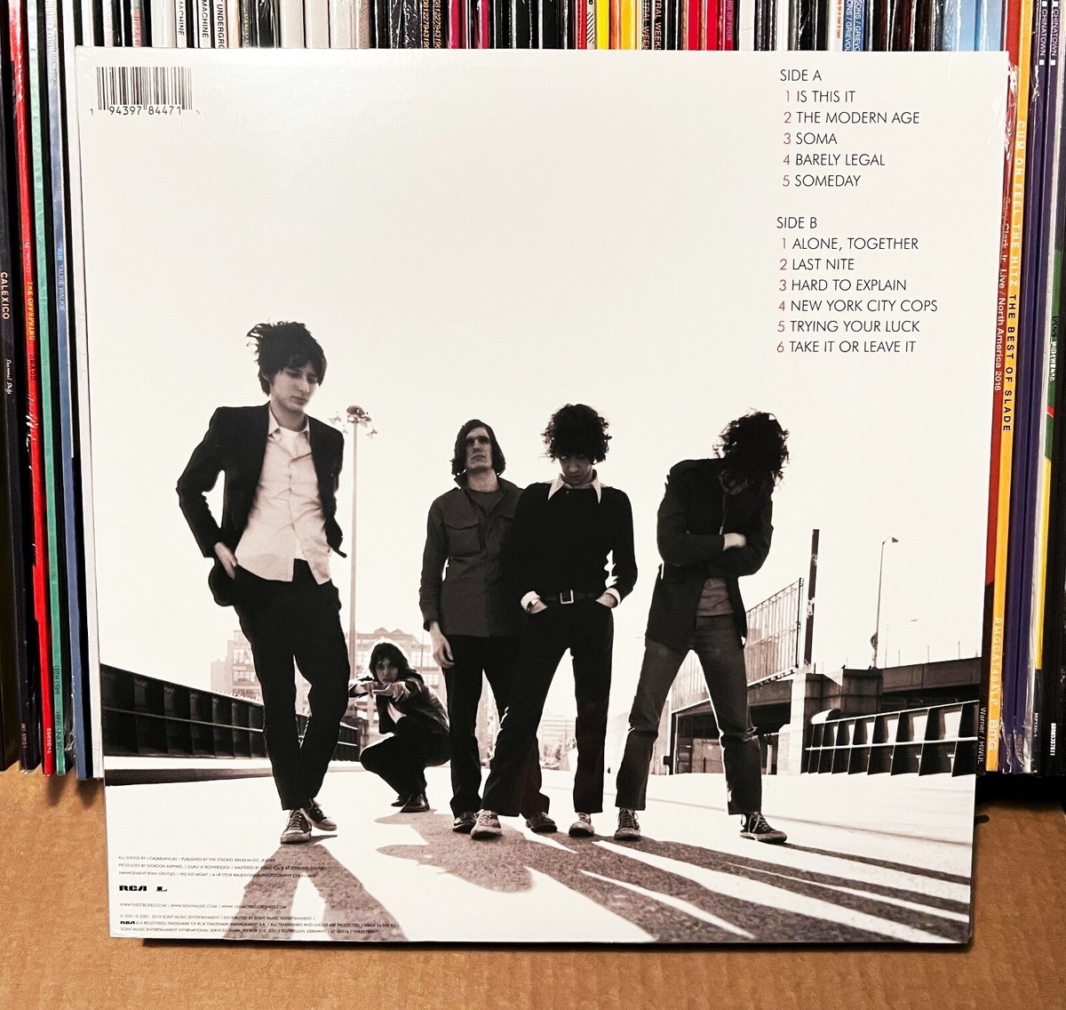 【レアUSオリジナル盤】The Strokes – Is This It LP The Strokes: Is This It (Import) Vinyl LP — TurntableLab.com