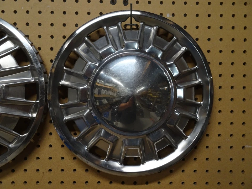 (2) TOYOTA CORONA MARK II 1970-1972 TAPACUBOS/CUBIERTA RUEDA P/T 42621-22021-86 Foto 3 de 4