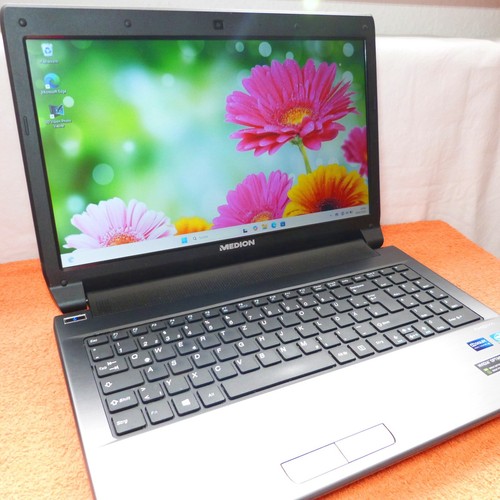 Medion P6638 15 Zoll DOLBY l SSD NEU l Windows 11 Pro l 16GB RAM I QUAD Core i7 - Bild 2 von 12