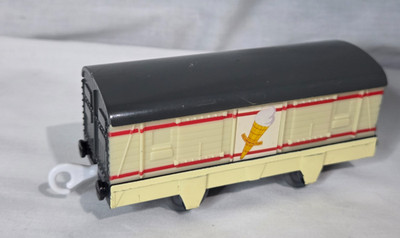 Thomas Trackmaster Ice Cream Factory Boxcar Train 2006 Hit Toy Co. Wagon Van