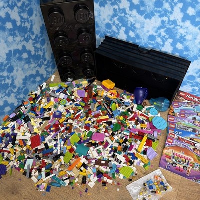 Lego Konvolut 5,5Kg gemischte Steine Minifiguren 2x6 Aufbewahrungsbox Teil Stücke stapelbar
