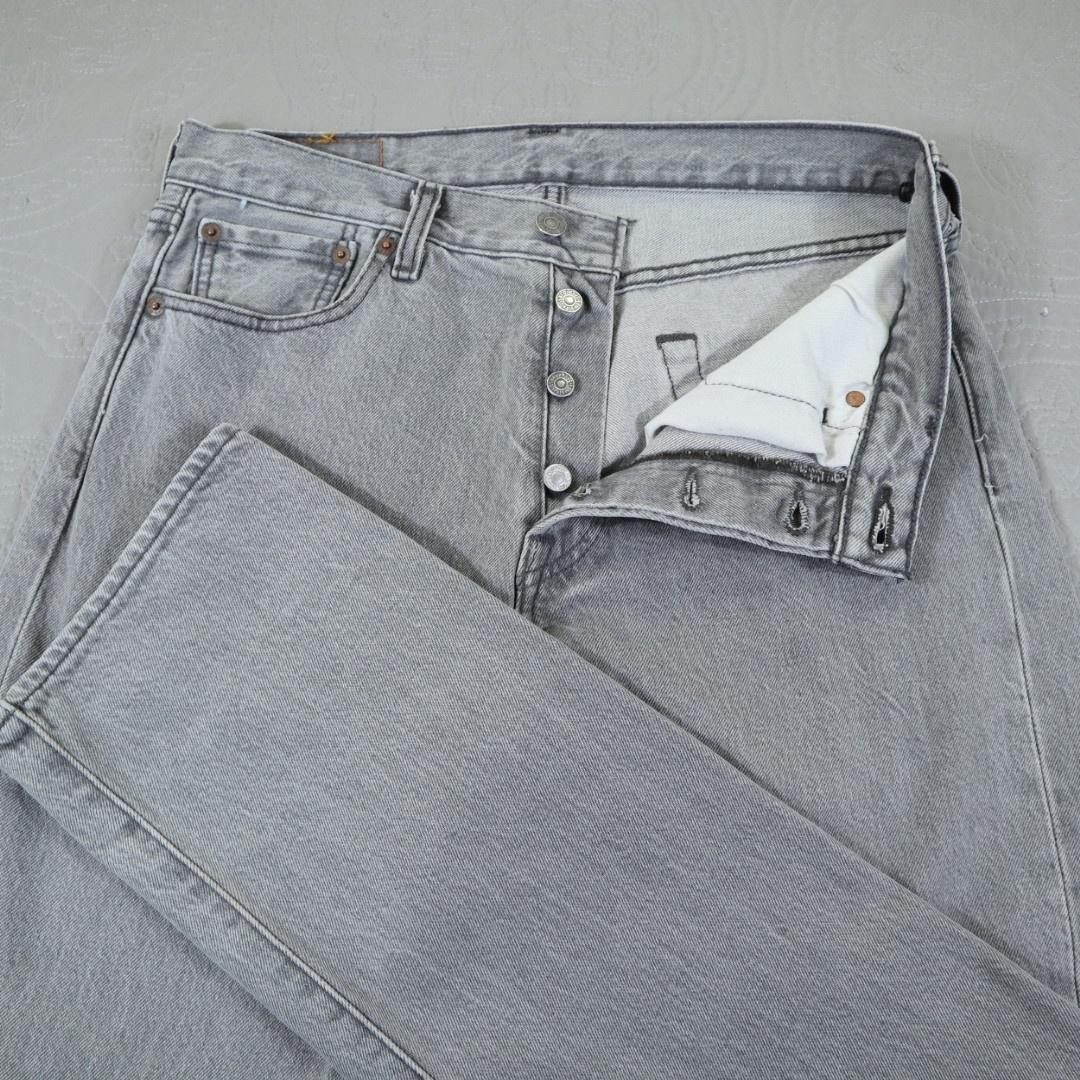 Levis 501 Jeans Mens 30x30 Gray Button Fly Straight Leg Denim High Rise