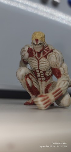 Attack On Titan 2” Armored Titan Real Collection Wave 2 Trading Figure - Picture 8 of 9