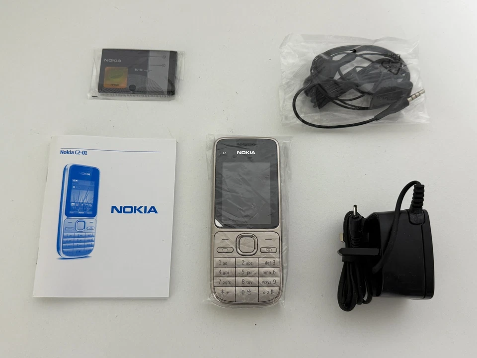 BRAND NEW NOKIA C2-01 UNLOCKED PHONE - BLUETOOTH - 3.2MP CAMERA - 3G - Image 3 of 4