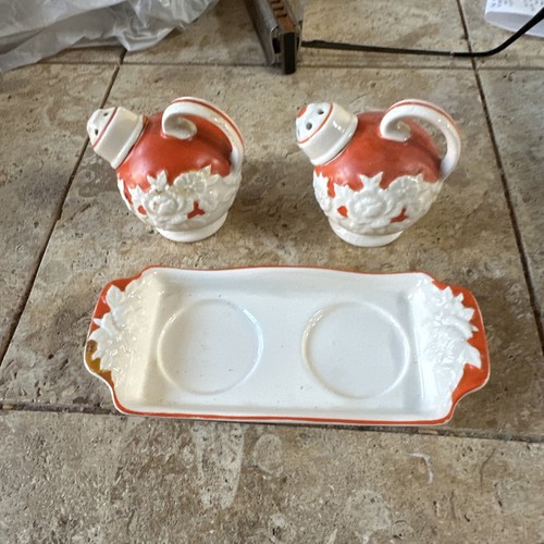 Vtg The Hinode Orange Salt Pepper Shaker on 6” Tray Japan 1950’s Cottage Retro - Picture 4 of 6
