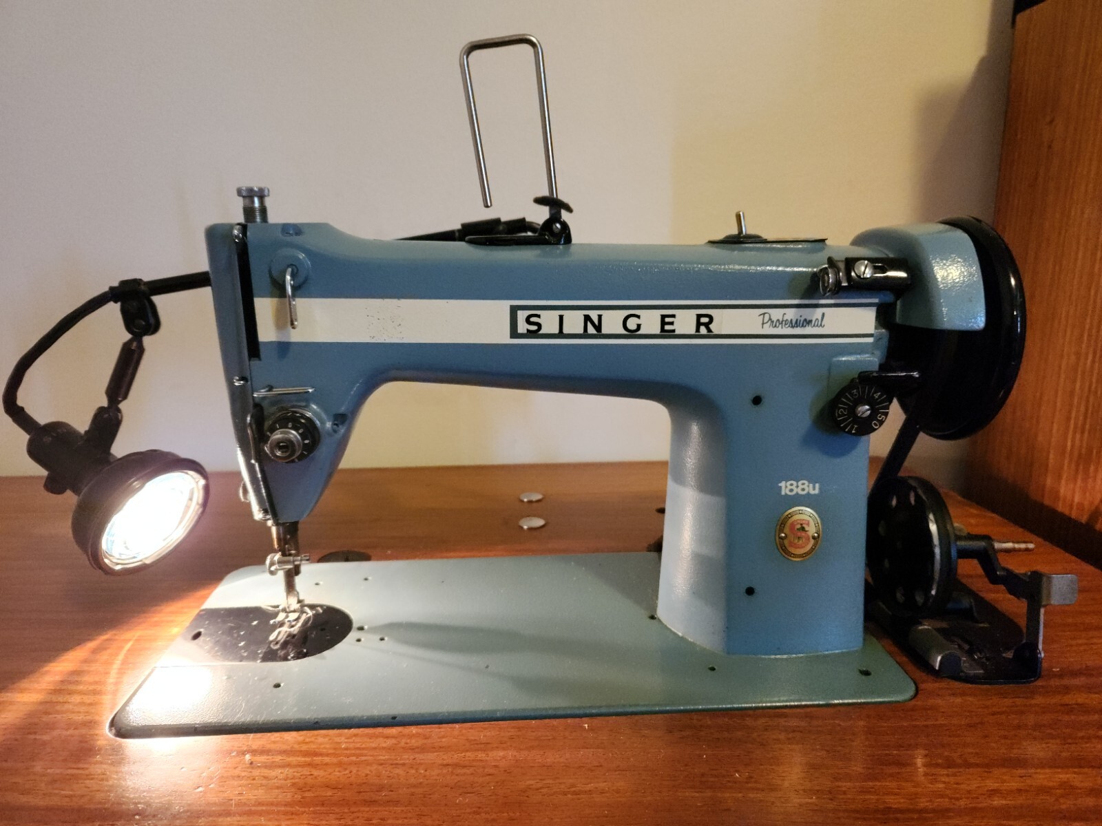 Singer Sewing Machine Professional 188u eBay