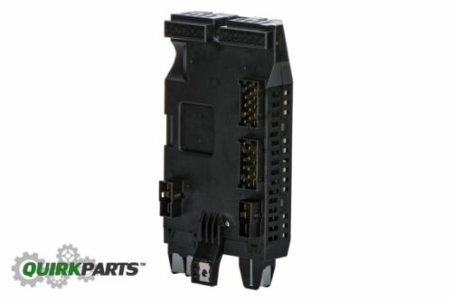 2002-2006 DODGE FREIGHTLINER SPRINTER 2500 3500 FUSE BLOCK OEM MOPAR GENUINE - Picture 3 of 7