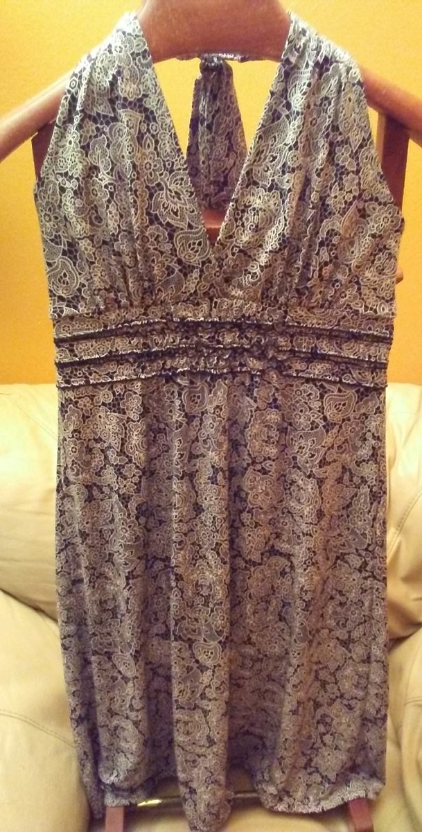 BCBGMAXAZRIA- BLACK/WHITE FLOWER PATTERN DRESS- SIZE SMALL | eBay BCBGMAXAZRIA- BLACK/WHITE FLOWER PATTERN DRESS- SIZE SMALL | eBay