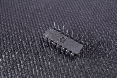 SN74132N TI Quad 2-Input NAND Gate Schmitt 5V 14-PDIP Thru Hole