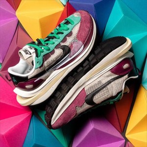 sacai string villain red