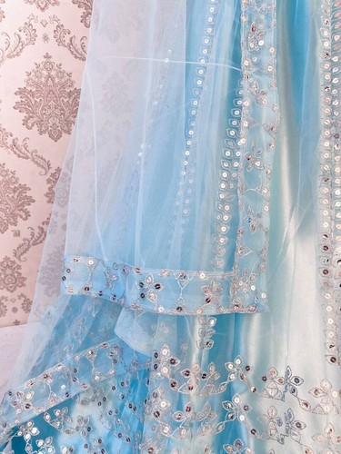 INDIAN BRIDAL LEHENGA CHOLI PARTY WEAR CHOLI LEHNGA BOLLYWOOD DESIGNER DRESS EID - Picture 3 of 9
