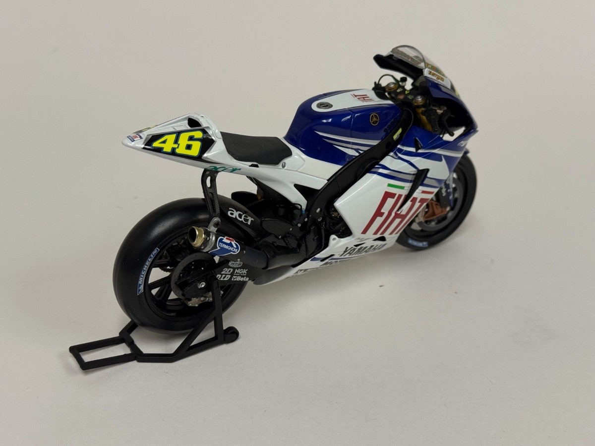 1/12 Minichamps Yamaha YZR-M1 from 2007 Moto GP Valentino Rossi
