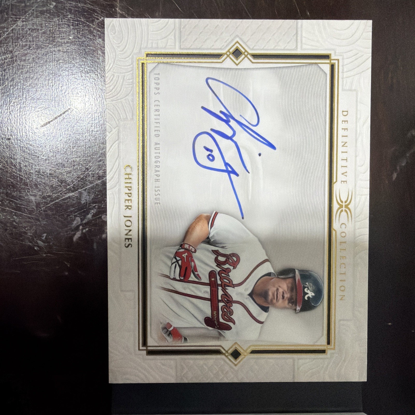 2025 Topps Definitive Collection Booklet Chipper Jones Patch Auto /5 view 2